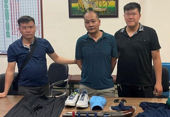 Đào Anh Tuấn cùng tang vật vụ án Đào Anh Tuấn cùng tang vật vụ án