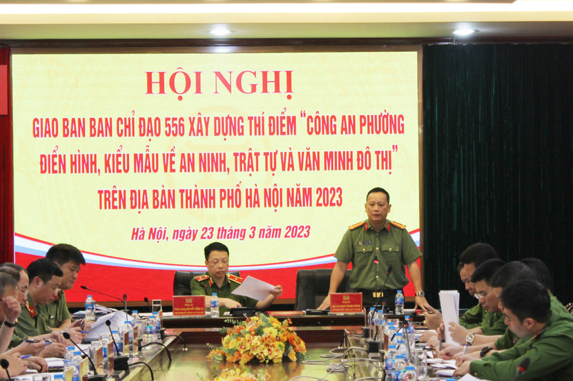 Đại tá Phạm Thanh Hùng, Phó Bí thư Đảng ủy, Phó Giám đốc CATP phát biểu tại hội nghị