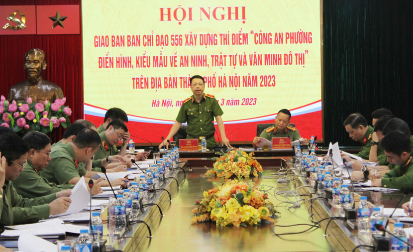 Thiếu tướng Nguyễn Hồng Ky, Phó Giám đốc CATP chủ trì hội nghị giao ban