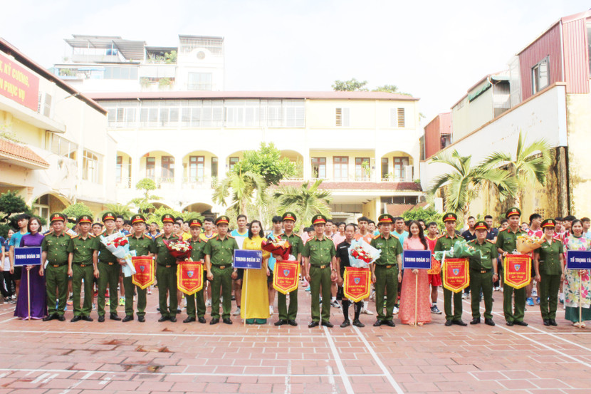 Hội thao quy tụ 250 vận động viên đến từ 5 đơn vị thuộc Cụm thi đua số 31 Bộ Tư lệnh Cảnh sát cơ động Hội thao quy tụ 250 vận động viên đến từ 5 đơn vị thuộc Cụm thi đua số 31 Bộ Tư lệnh Cảnh sát cơ động