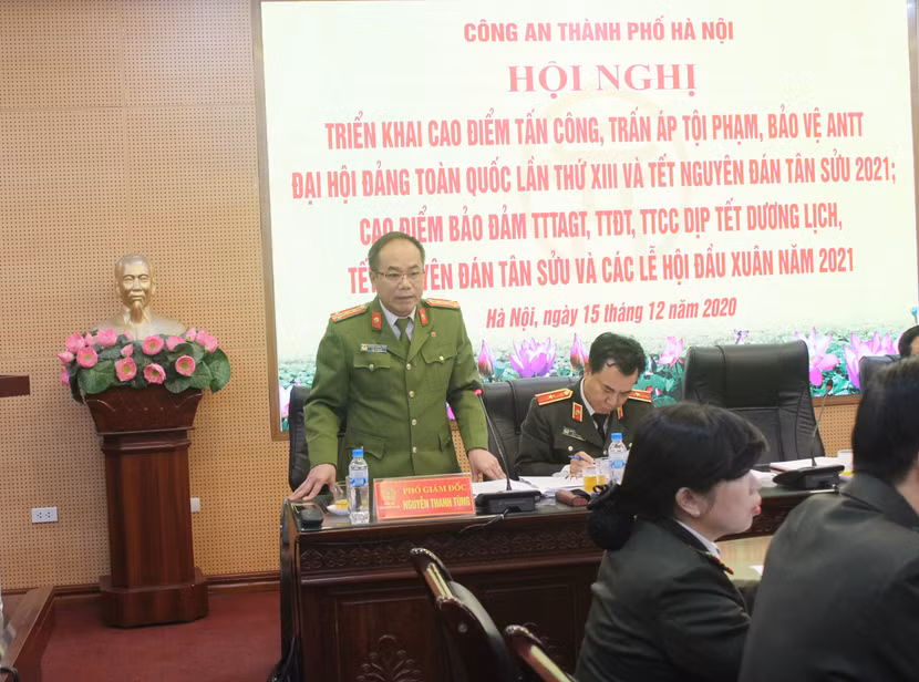 Đại tá Nguyễn Thanh Tùng, Phó Giám đốc CATP giao nhiệm vụ thực hiện cao điểm cho các đơn vị thuộc khối cảnh sát phòng chống tội phạm