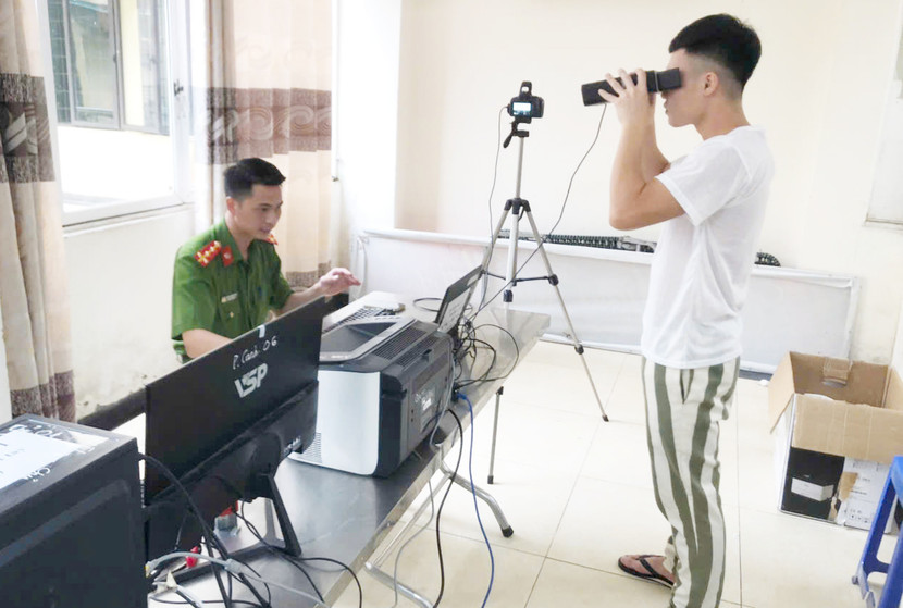 Thu nhận hồ sơ cấp thẻ Căn cước cho phạm nhân đủ điều kiện được xét đặc xá Thu nhận hồ sơ cấp thẻ Căn cước cho phạm nhân đủ điều kiện được xét đặc xá