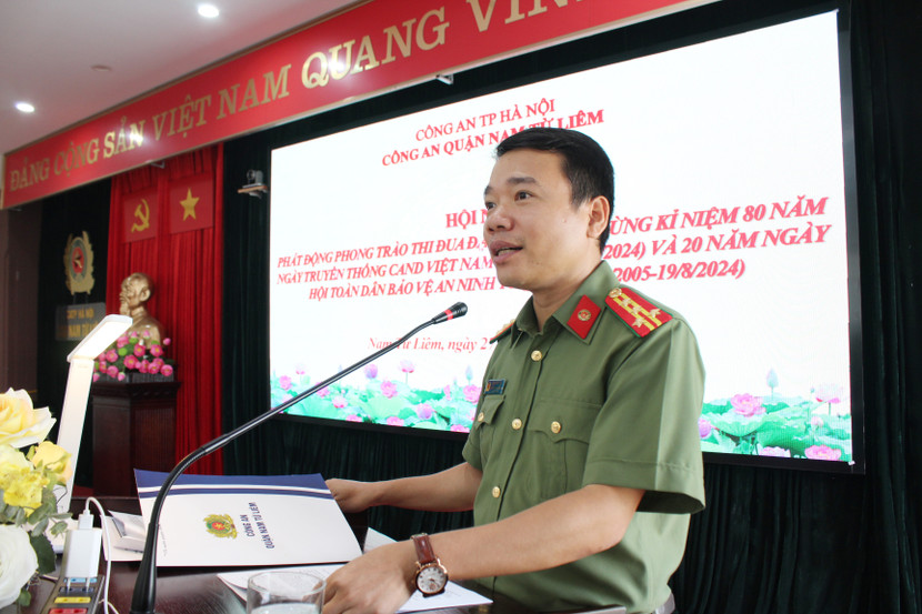 Đại tá Mai Tùng Lâm, Phó Bí thư Đảng ủy, Phó trưởng CAQ Nam Từ Liêm thay mặt Đảng ủy, Ban Chỉ huy CAQ phát động đợt thi đua đặc biệt