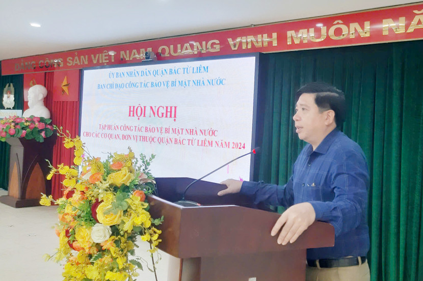 Ông Nguyễn Hữu Tuyên, Chủ tịch UBND quận Bắc Từ Liêm phát biểu khai mạc hội nghị