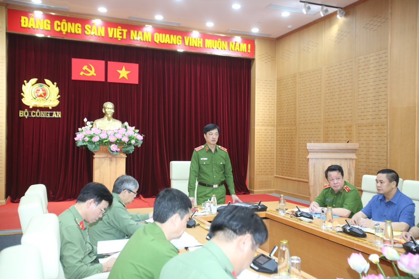 Trung tướng Nguyễn Duy Ngọc, Ủy viên Trung ương Đảng, Thứ trưởng Bộ Công an chủ trì hội nghị giao ban