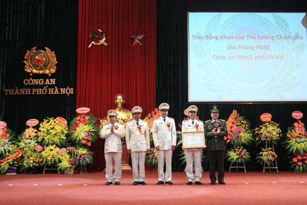 Trong chặng đường dài lịch sử, Cơ quan ANĐT - CATP Hà Nội đã được Đảng, Nhà nước, Chính phủ tặng nhiều phần thưởng cao quý