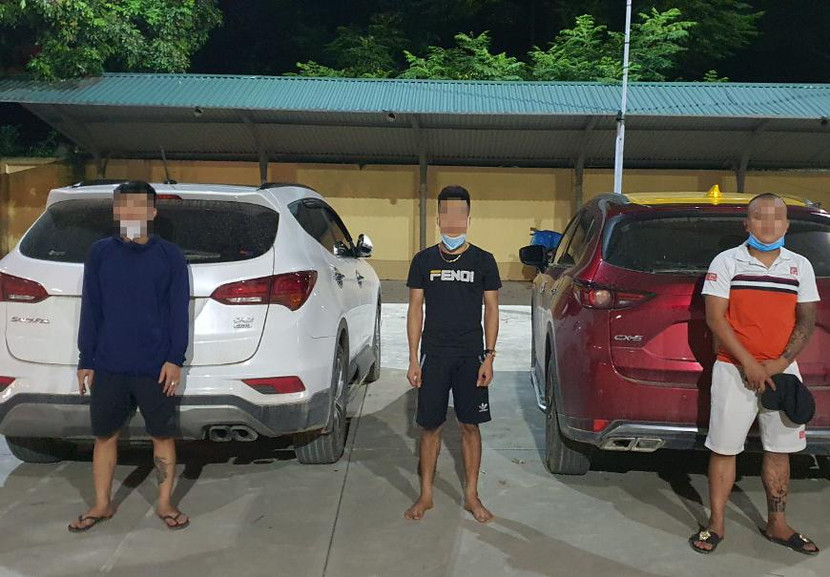 3 nam thanh niên bị lập biên bản vi phạm hành chính