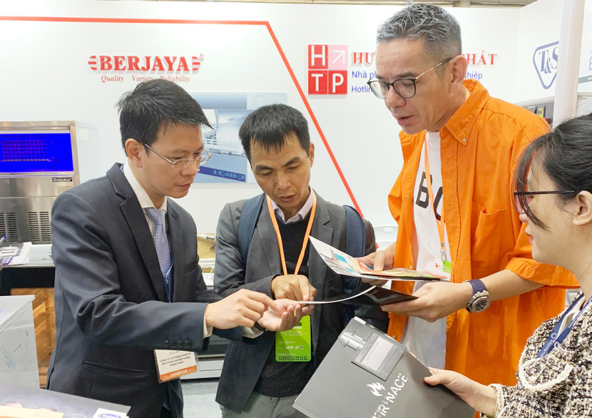 Triển lãm là cơ hội để quảng bá sản phẩm đến các đối tác trong và ngoài nước