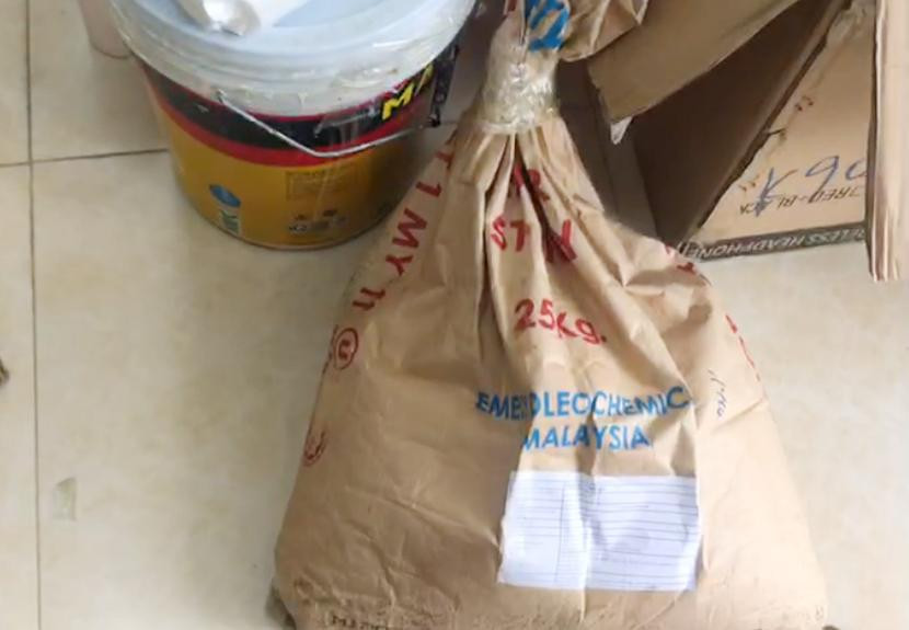 Nguyên liệu để sản xuất mỹ phẩm giả