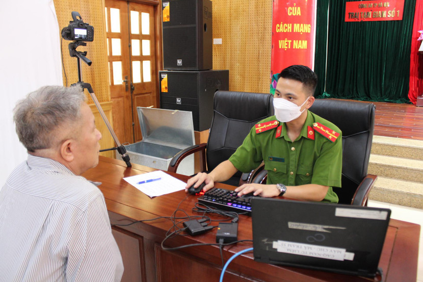 Việc cấp CCCD gắn chíp cho các phạm nhân được xét đặc xá được thực hiện theo đúng trình tự thủ tục Việc cấp CCCD gắn chíp cho các phạm nhân được xét đặc xá được thực hiện theo đúng trình tự thủ tục