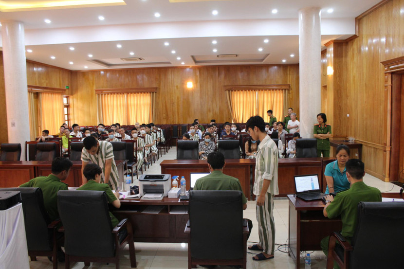 CAQ Nam Từ Liêm phối hợp với Trại tạm giam số 1 CATP Hà Nội triển khai cấp CCCD gắn chíp cho phạm nhân được đặc xá CAQ Nam Từ Liêm phối hợp với Trại tạm giam số 1 CATP Hà Nội triển khai cấp CCCD gắn chíp cho phạm nhân được đặc xá