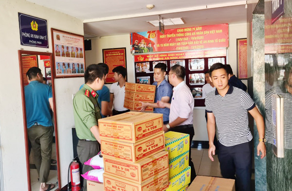 Tổng giá trị hàng hóa gửi đến người dân Quảng Trị khoảng 225 triệu đồng