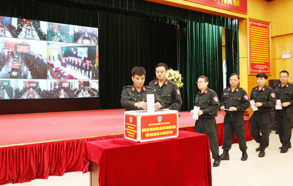 Lễ phát động được tổ chức dưới hình thức trực tuyến và sau lời kêu gọi, từng CBCS trong toàn lực lượng CSCĐ đã ủng hộ đồng bào miền Trung ít nhất 1 ngày lương