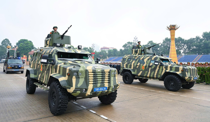 Oai nghiêm phương tiện đặc chủng của Bộ Tư lệnh Cảnh vệ tham gia lễ diễu binh, diễu hành A80 Oai nghiêm phương tiện đặc chủng của Bộ Tư lệnh Cảnh vệ tham gia lễ diễu binh, diễu hành A80