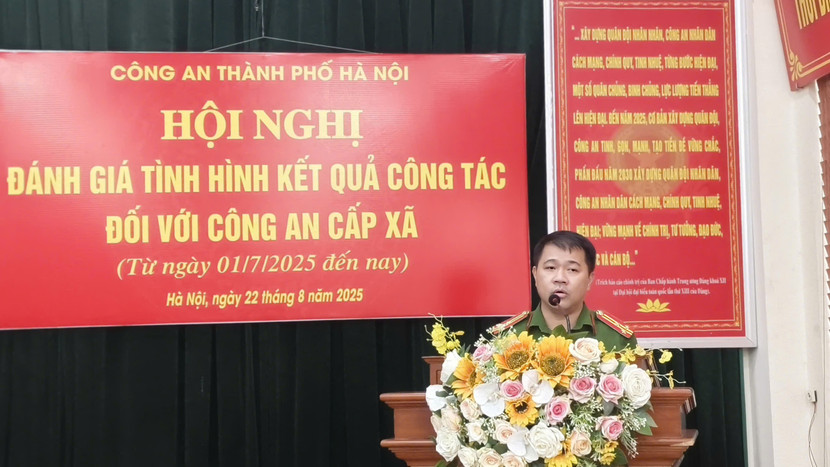 Chỉ huy Công an phường Chương Mỹ phát biểu tại Hội nghị Chỉ huy Công an phường Chương Mỹ phát biểu tại Hội nghị