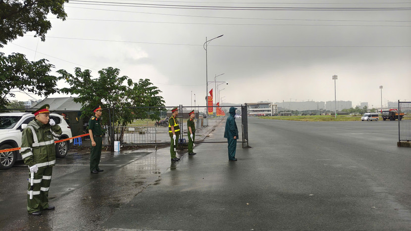 CBCS Công an phường Từ Liêm cùng các đơn vị nghiệp vụ đội mưa bảo vệ an ninh khu vực Trường đua F1 CBCS Công an phường Từ Liêm cùng các đơn vị nghiệp vụ đội mưa bảo vệ an ninh khu vực Trường đua F1