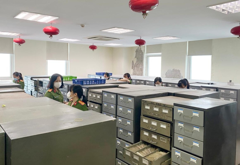 Những cuộc trao đổi diễn ra ngay trong tàng thư để công việc được trôi chảy và suôn sẻ hơn