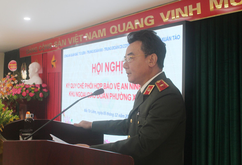 Thiếu tướng Nguyễn Anh Tuấn, Phó Giám đốc CATP Hà Nội phát biểu tại lễ ký kết quy chế phối hợp Thiếu tướng Nguyễn Anh Tuấn, Phó Giám đốc CATP Hà Nội phát biểu tại lễ ký kết quy chế phối hợp