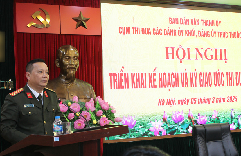 Đại tá Phạm Thanh Hùng, Phó Bí thư Đảng ủy, Phó Giám đốc CATP phát biểu tại hội nghị