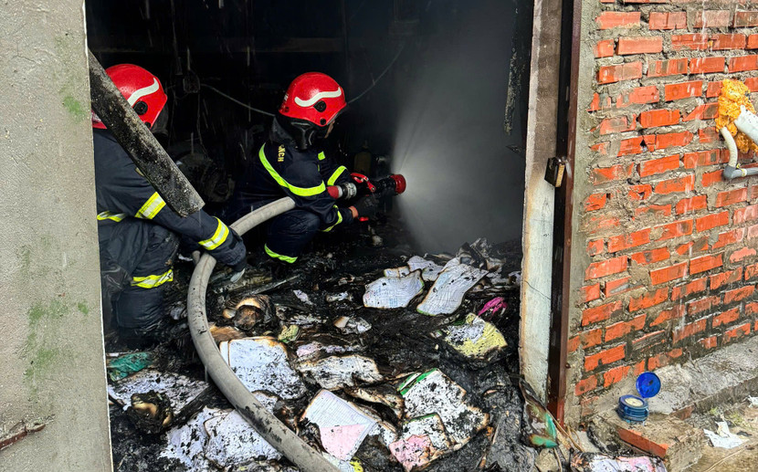 Chữa cháy bên trong hiện trường