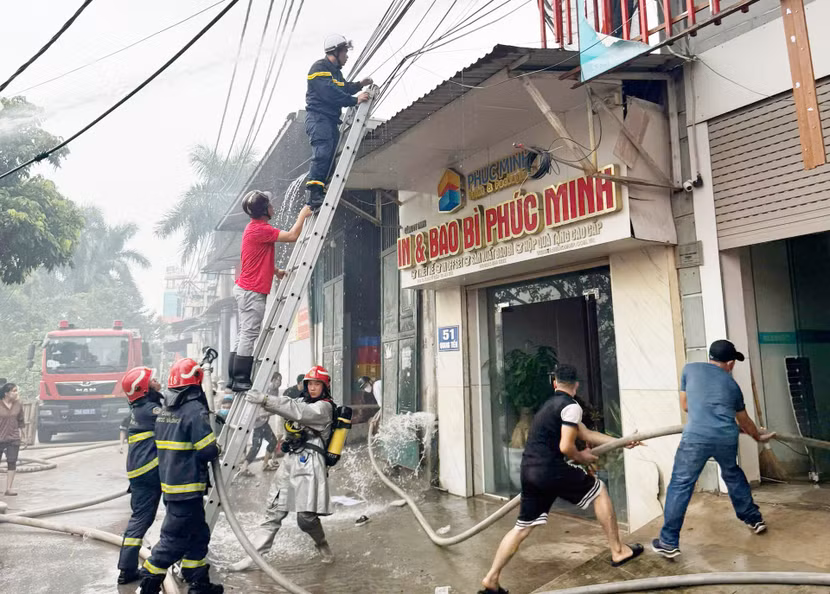 Tiếp cận chữa cháy từ nhiều hướng