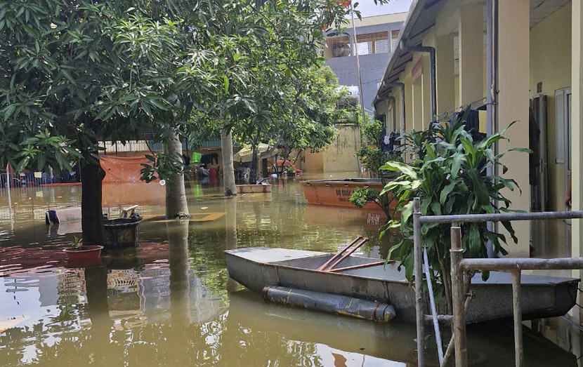 Đại đội 3 Tiểu đoàn Cảnh sát cơ động số 4 vẫn đang bị ngập nước Đại đội 3 Tiểu đoàn Cảnh sát cơ động số 4 vẫn đang bị ngập nước