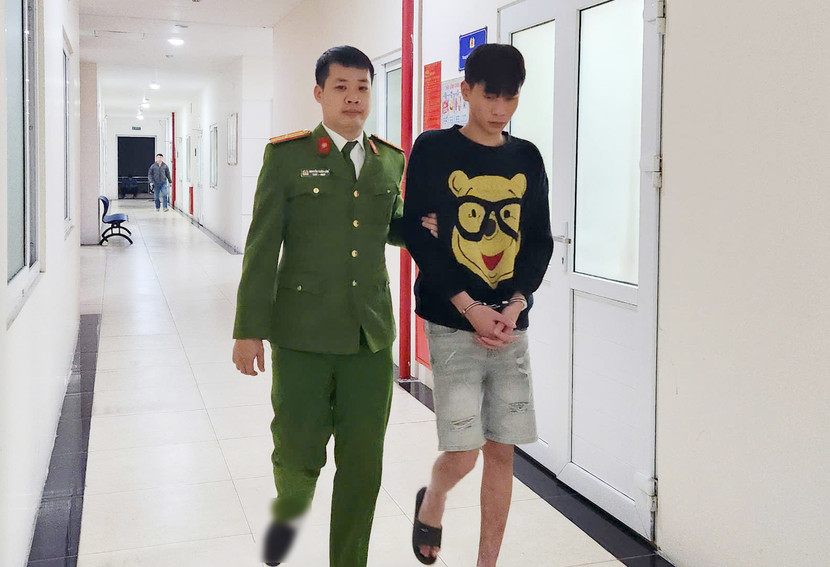 CAQ Bắc Từ Liêm thi hành lệnh bắt đối tượng cướp tài sản