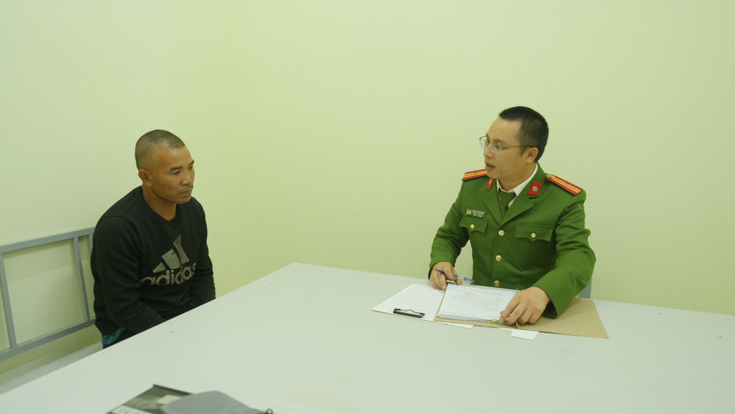 Cơ quan CSĐT CAH Hoài Đức ghi lời khai Nguyễn Văn Hải