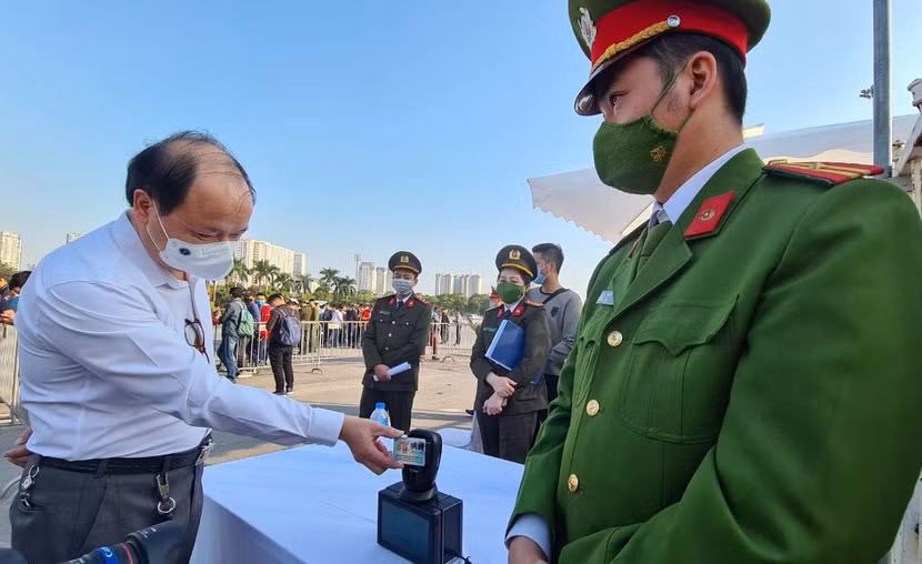 Khán giả chỉ mất 3 giây quét mã QR kiểm soát thông tin phòng chống dịch