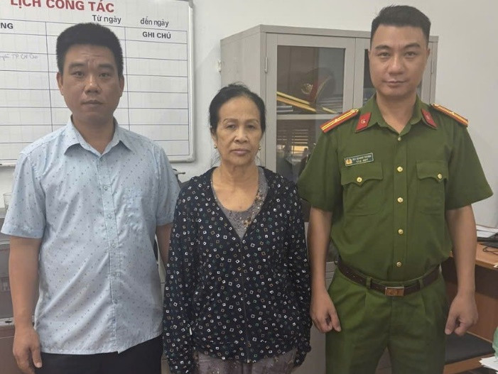 Công an xã Thiên Lộc đã bàn giao Nguyễn Thị Liễu cho Phòng Cảnh sát kinh tế điều tra theo thẩm quyền