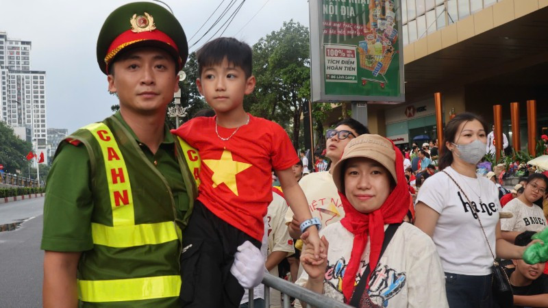 Công an Thủ đô luôn đặt sự an toàn của nhân dân lên trên hết