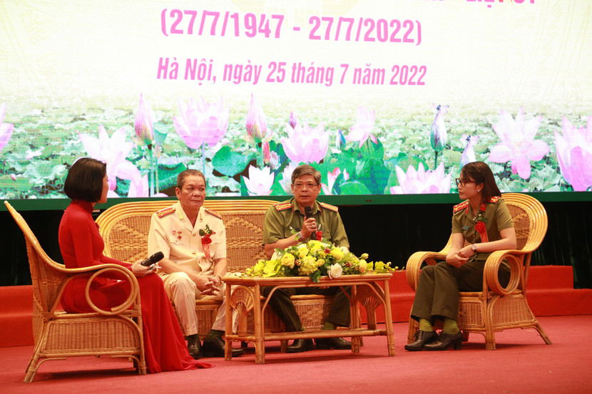 Thượng tá Phạm Hồng Thanh, Phó Chủ nhiệm Ủy ban kiểm tra chuyên trách Đảng ủy CAQ Nam Từ Liêm chia sẻ về câu chuyện người cha liệt sỹ của mình Thượng tá Phạm Hồng Thanh, Phó Chủ nhiệm Ủy ban kiểm tra chuyên trách Đảng ủy CAQ Nam Từ Liêm chia sẻ về câu chuyện người cha liệt sỹ của mình