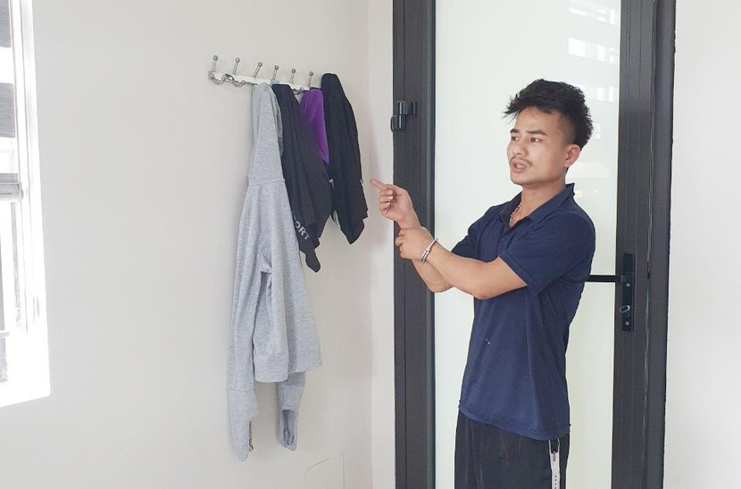 Phạm Văn Hùng thực nghiệm hiện trường vụ lục túi lấy ví và tiền của bị hại