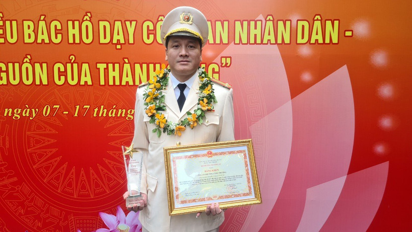 Trung tá Nguyễn Anh Tuấn Trung tá Nguyễn Anh Tuấn