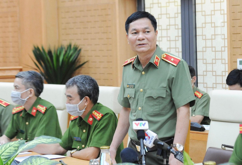 Thiếu tướng Lê Minh Mạnh, Cục phó Cục An ninh mạng và phòng chống tội phạm sử dụng công nghệ cao trả lời câu hỏi của phóng viên