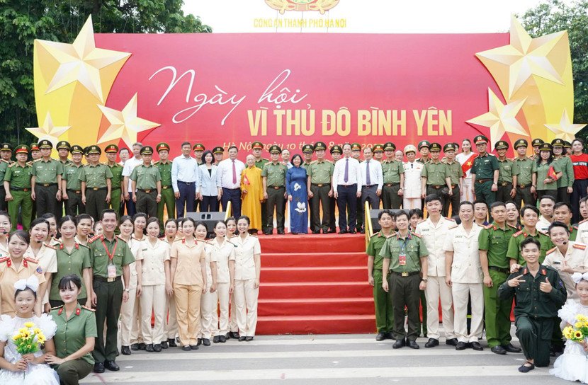 Trong quý III -2025 CATP Hà Nội đã tổ chức thành công nhiều hoạt động kỷ niệm 80 năm Ngày truyền thống lực lượng CAND và 20 năm Ngày hội toàn dân bảo vệ ANTQ