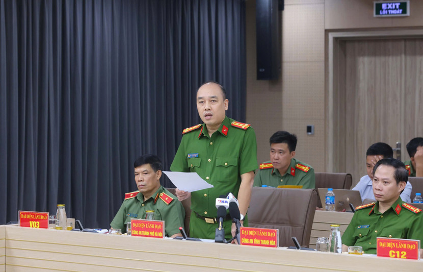 Đại tá Nguyễn Đức Long, Phó Giám đốc Công an thành phố Hà Nội phát biểu tại buổi họp báo Đại tá Nguyễn Đức Long, Phó Giám đốc Công an thành phố Hà Nội phát biểu tại buổi họp báo