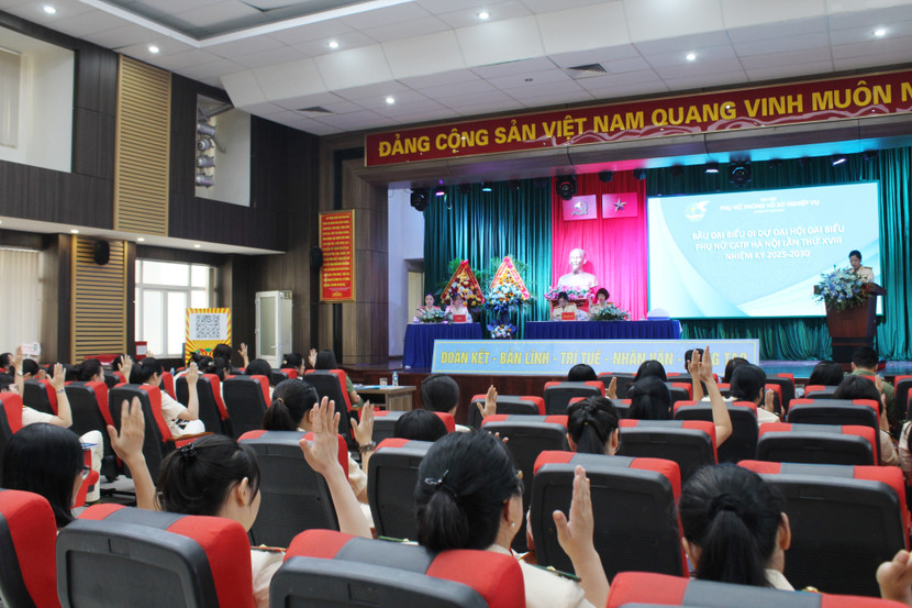 Các đại biểu bầu Ban chấp hành nhiệm kỳ 2025-2030 Các đại biểu bầu Ban chấp hành nhiệm kỳ 2025-2030