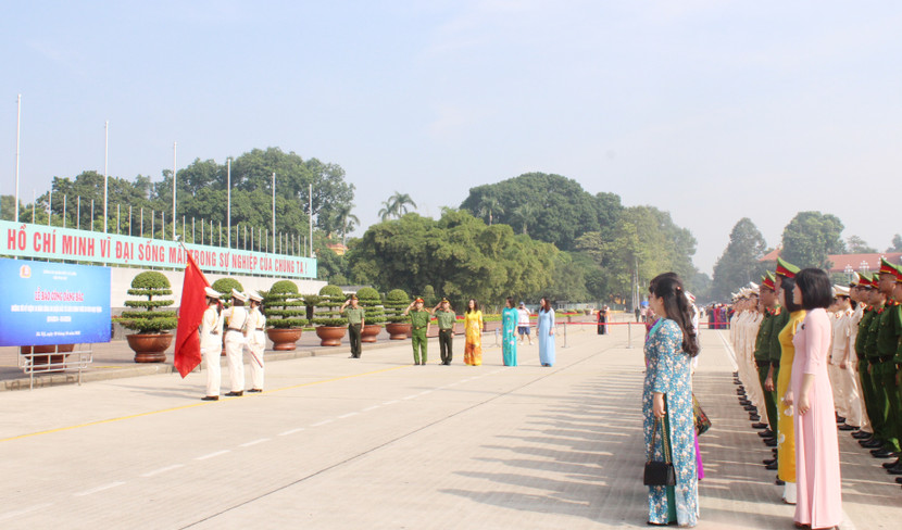 Trang nghiêm lễ báo công của Hội phụ nữ CAQ Bắc Từ Liêm Trang nghiêm lễ báo công của Hội phụ nữ CAQ Bắc Từ Liêm