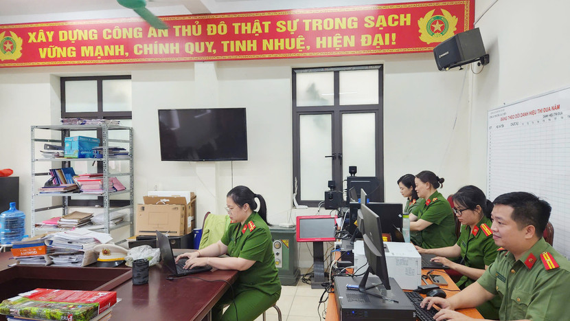 Tận dụng phòng họp để thực hiện nhiệm vụ công tác trong lúc điều kiện cơ sở vật chất chưa đảm bảo