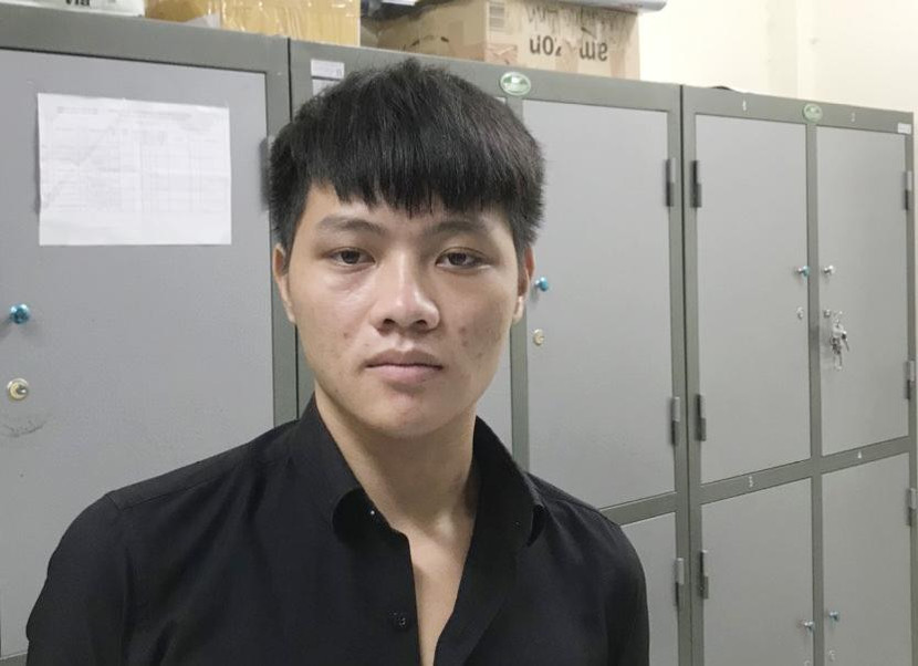 Đối tượng Bùi Ngọc Thành tại cơ quan công an Đối tượng Bùi Ngọc Thành tại cơ quan công an