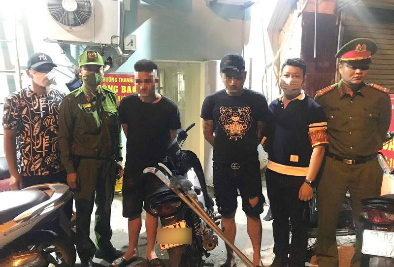 Chặn các đối tượng gây rối trật tự trong đêm Chặn các đối tượng gây rối trật tự trong đêm