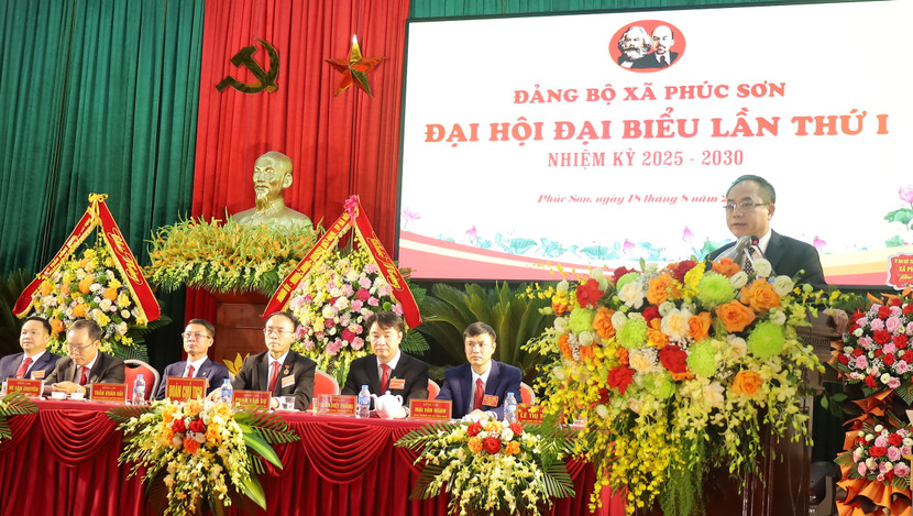 Đồng chí Nguyễn Thanh Tùng phát biểu tại Đại hội