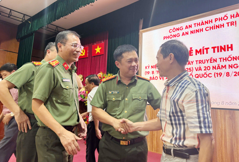 Tình cảm nồng ấm, tiếp nối thế hệ