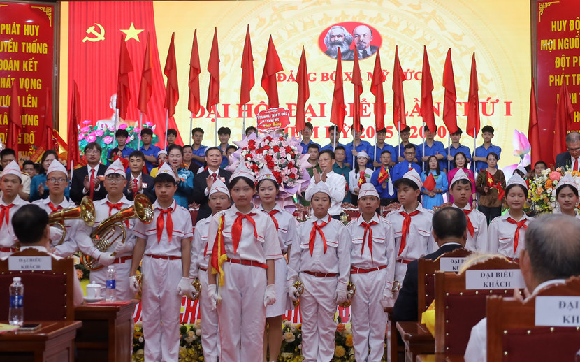 Đại hội Đảng bộ đã trở thành đợt sinh hoạt chính trị sâu rộng trong nhân dân Đại hội Đảng bộ đã trở thành đợt sinh hoạt chính trị sâu rộng trong nhân dân