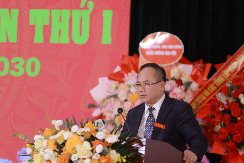 Trung tướng Nguyễn Thanh Tùng - Ủy viên Ban Thường vụ Thành ủy, Bí thư Đảng ủy, Giám đốc CATP Hà Nội chỉ đạo tại Đại hội Trung tướng Nguyễn Thanh Tùng - Ủy viên Ban Thường vụ Thành ủy, Bí thư Đảng ủy, Giám đốc CATP Hà Nội chỉ đạo tại Đại hội