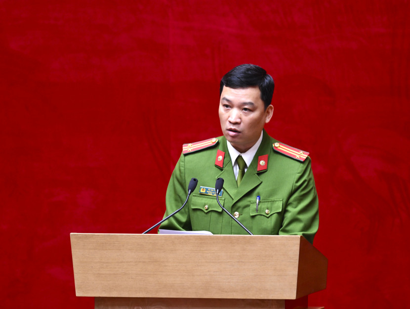 Trung tá Vũ Hải Thành, Trưởng Công an phường Thanh Xuân phát biểu hưởng ứng phong trào thi đua "Ba nhất"