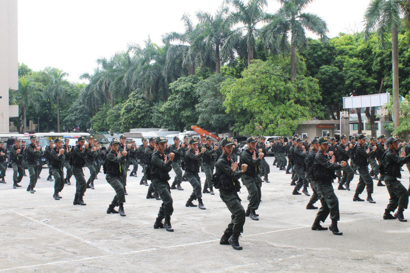 Màn đồng diễn thể hiện uy lực của lực lượng CSCĐ đặc nhiệm CATP Hà Nội