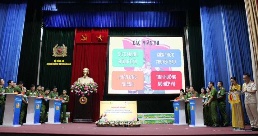 Vòng chung kết cuộc thi trải qua 4 phần thi dành cho 5 đội Vòng chung kết cuộc thi trải qua 4 phần thi dành cho 5 đội