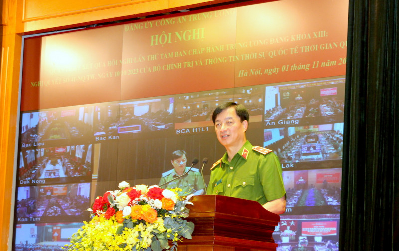 Trung tướng Nguyễn Duy Ngọc, Ủy viên Trung ương Đảng, Thứ trưởng Bộ Công an quán triệt kết quả Hội nghị Trung ương 8, khóa XIII